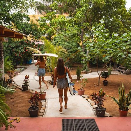 La Casona Hostel Пуэрто-Эскондидо Экстерьер фото