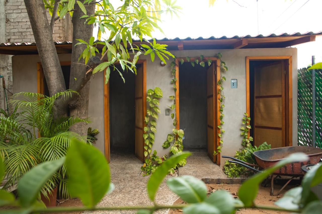 La Casona Hostel Пуэрто-Эскондидо Экстерьер фото